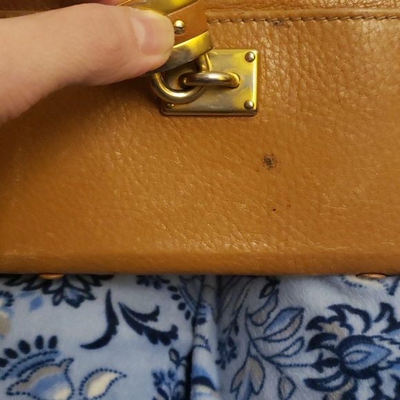 ❗Chloe Paddington Zippy Wallet❗ - Picture 12 of 12